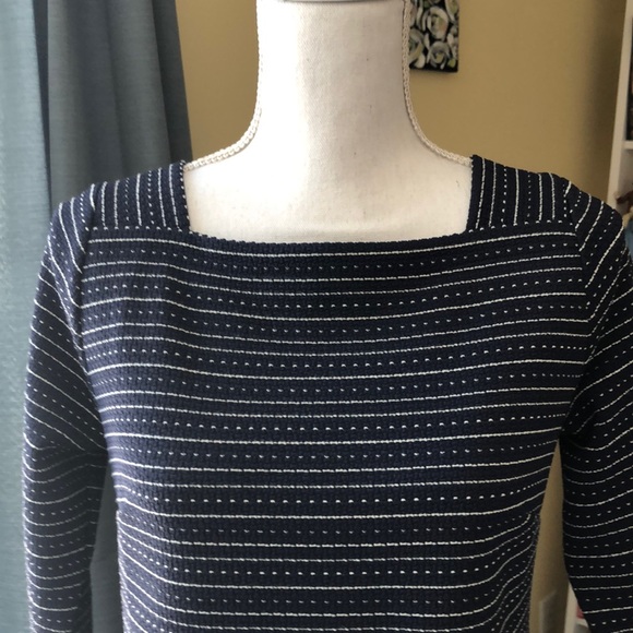 LOFT Shift Dress in Size SP - Picture 2 of 8